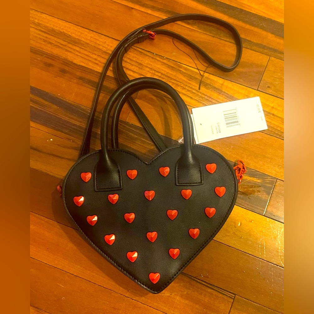 NWT BETSEY JOHNSON Studded Heart Crossbody Bag Love Black Red Valentine Skull
